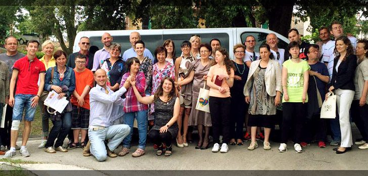 Centar za inkluziju foto kombi Fotor
