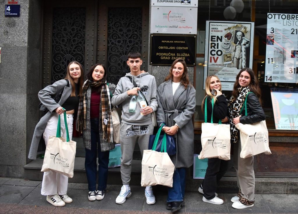 Učenici Bujske gimnazije osvojili nagradu za strip na državnom natječaju u Zagrebu