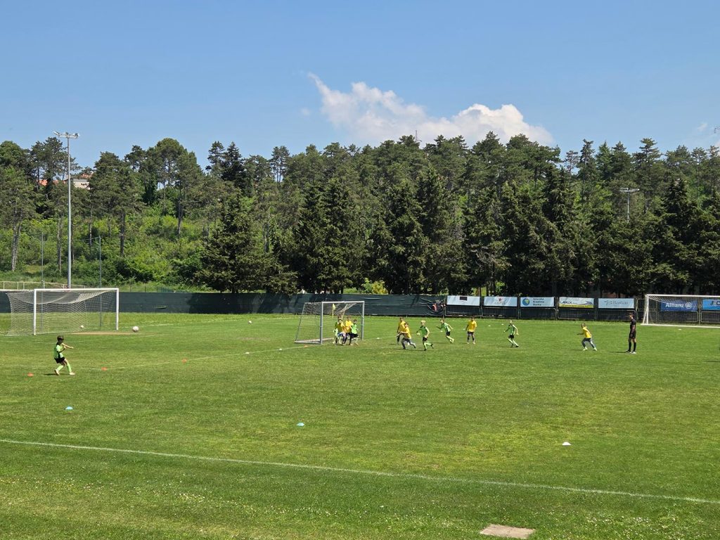 Nogometna čarolija u Bujama – U-11 ekipa NK Buje slavila 9:3 protiv Rovinja