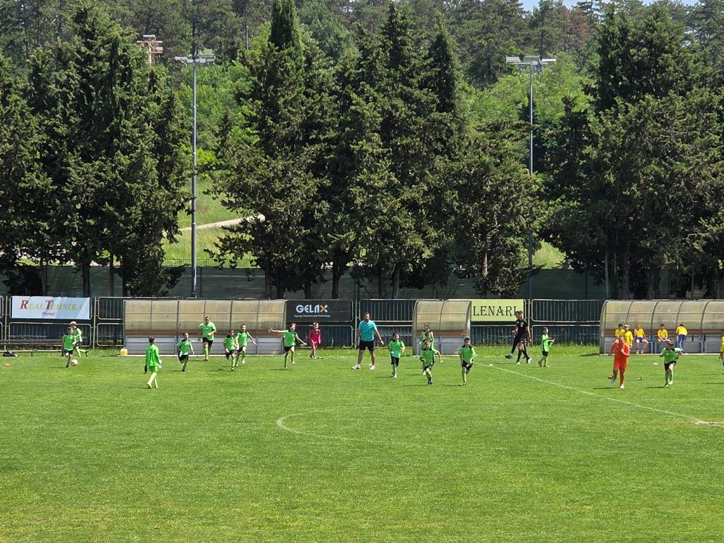 Nogometna čarolija u Bujama – U-11 ekipa NK Buje slavila 9:3 protiv Rovinja
