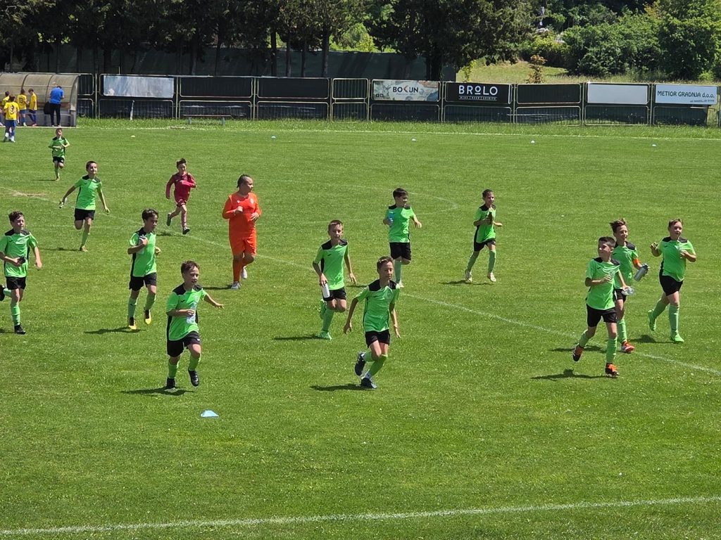 Nogometna čarolija u Bujama – U-11 ekipa NK Buje slavila 9:3 protiv Rovinja
