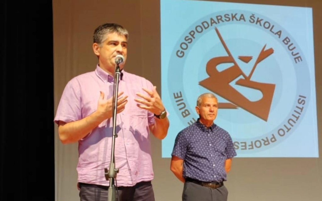Još jedna generacija maturanata iz Gospodarske škole Buje završila srednjoškolsko obrazovanje