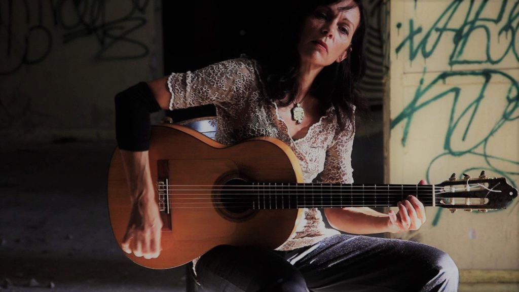 Anna Garano nastupa na koncertu zalaska sunca u Momjanu