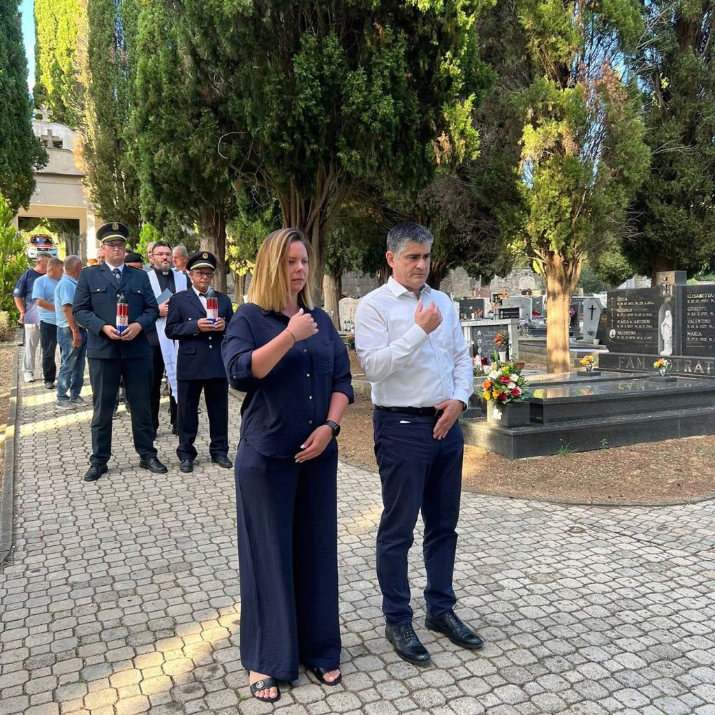 Grad Buje se prisjetio hrabrosti i žrtve branitelja te svečano obilježio Dan pobjede