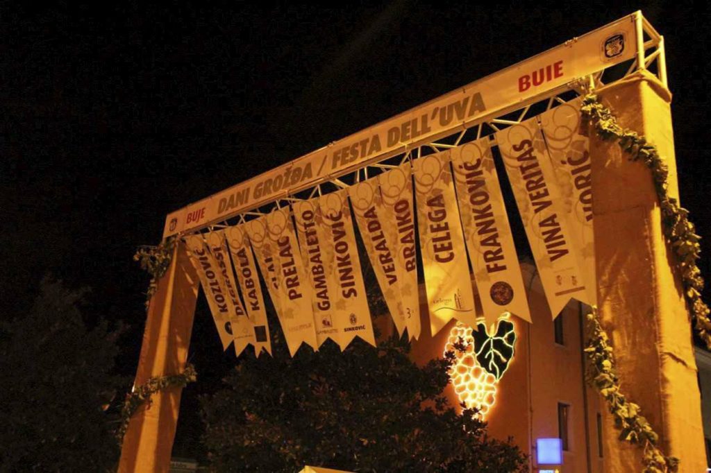 U Bujama se od petka 19. do nedjelje 21. rujna održavaju 119. Dani grožđa – poznata istarska fešta koja okuplja vino, glazbu, kulturu i ljude.