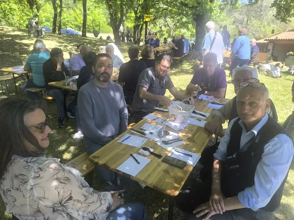 Tripada u Marušićima okupila je 17 ekipa iz četiri države. Natjecanje u kuhanju tripica u Gornjoj Bujštini čuva tradiciju i privlači posjetitelje