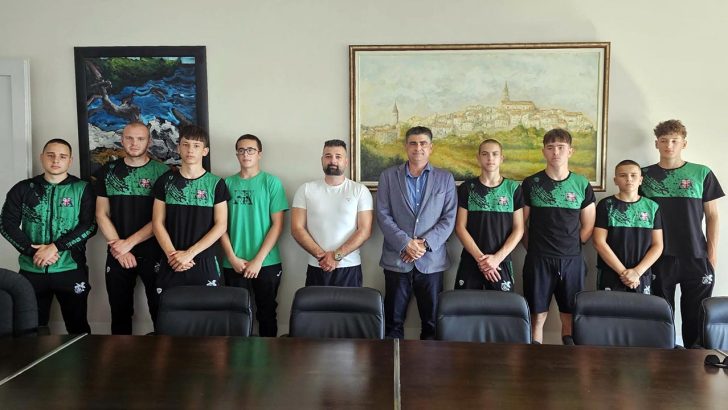 Bujski hrvači nastavljaju pisati povijest hrvatskog hrvanja
