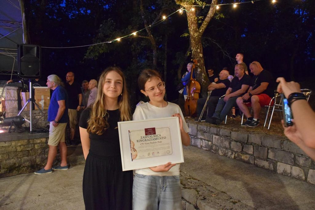 20. Pišćaci i gunjci oduševili Marušiće tradicijom i zajedništvom
