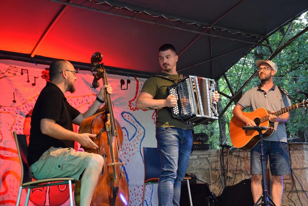 20. Pišćaci i gunjci oduševili Marušiće tradicijom i zajedništvom